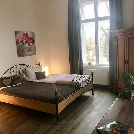 Dein Gutshof-ferienwohnung شقة *