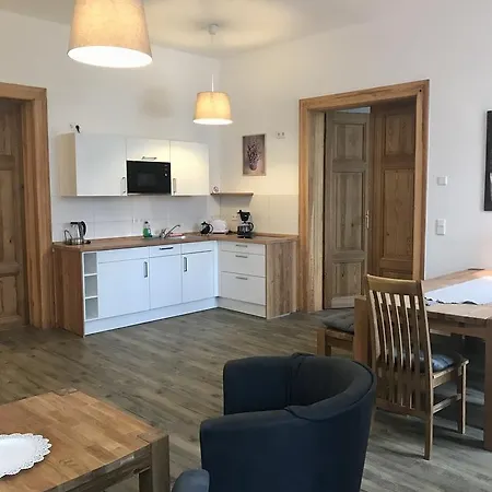 Dein Gutshof-ferienwohnung شقة *