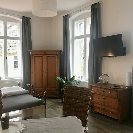 Dein Gutshof-ferienwohnung شقة *